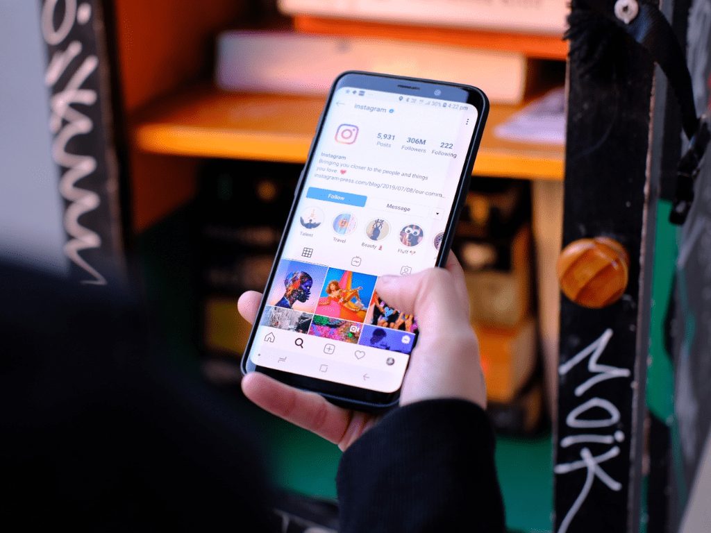 AI Instagram Captions Generator - Elevate Your Content's Appeal